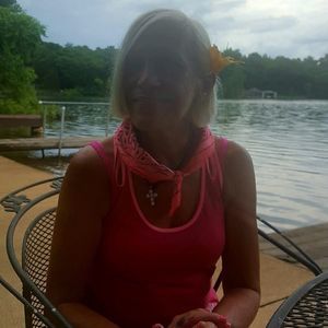 Meet your Posher, Sharon